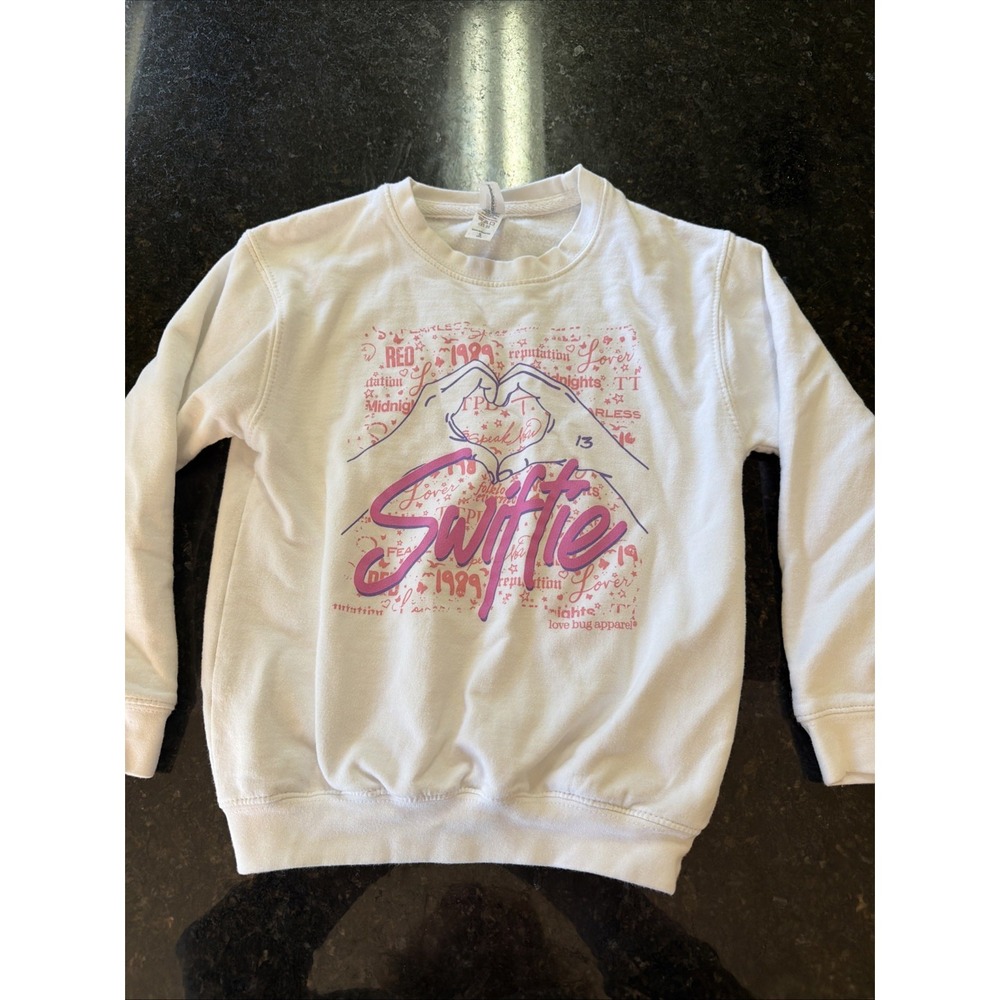 Taylor Swift Swiftie Girls Sweatshirt Sz Sm Eras Swag Concert Tour Love Bug Appa